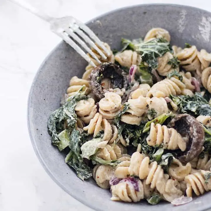 Creamy Kale + White Wine Pasta