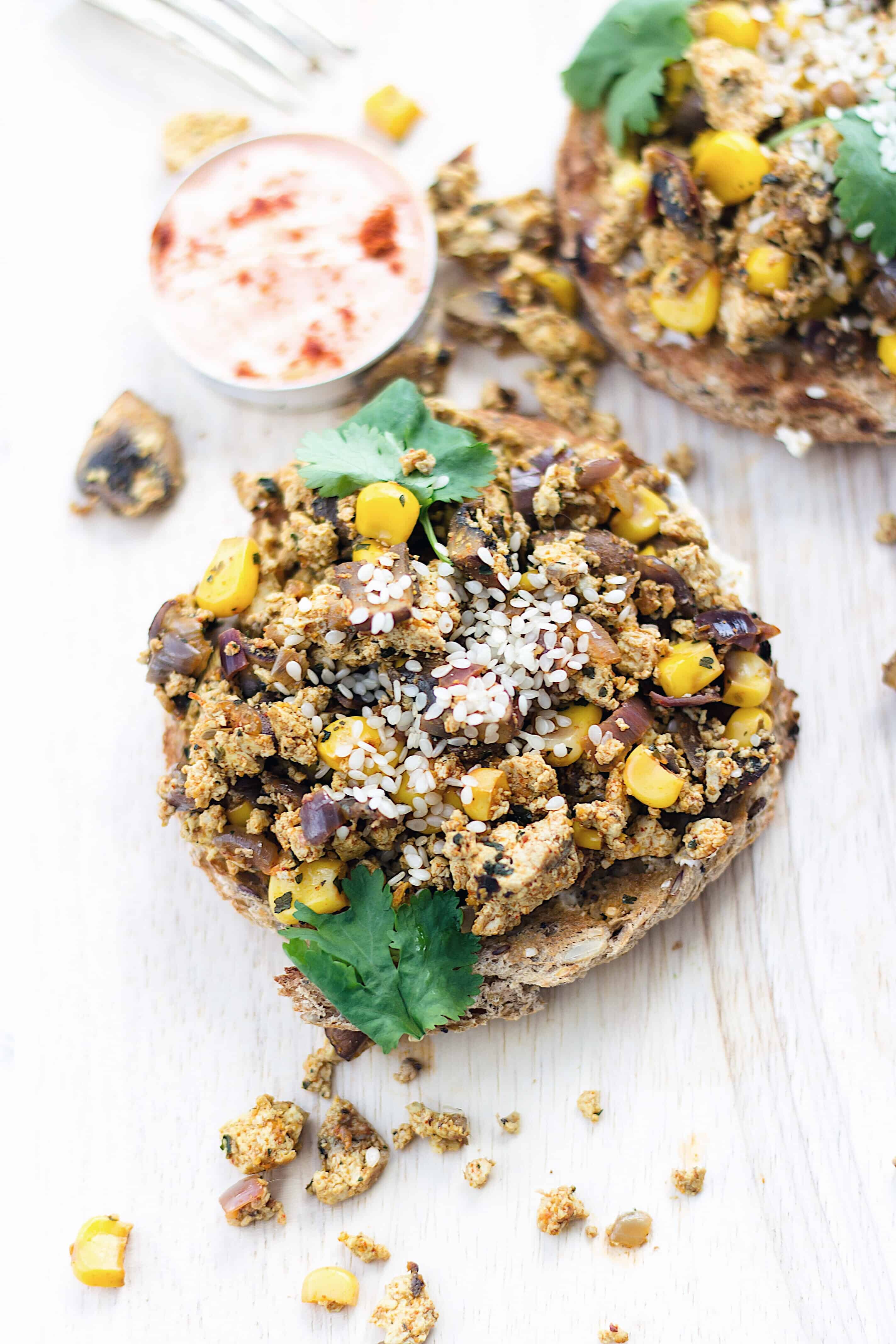 Curried Tofu Scramble w/ Creamy Sriracha Sauce Cupful of Kale