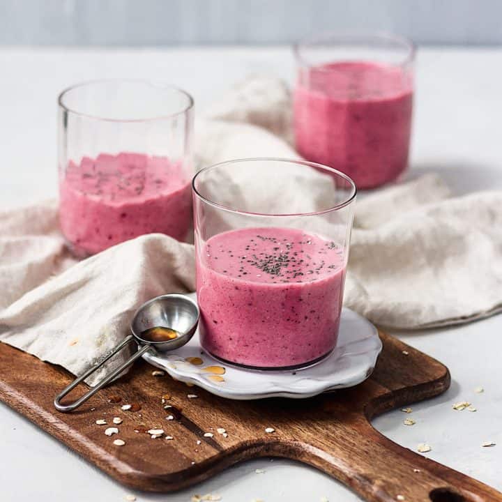 breakfast berry smoothie vegan