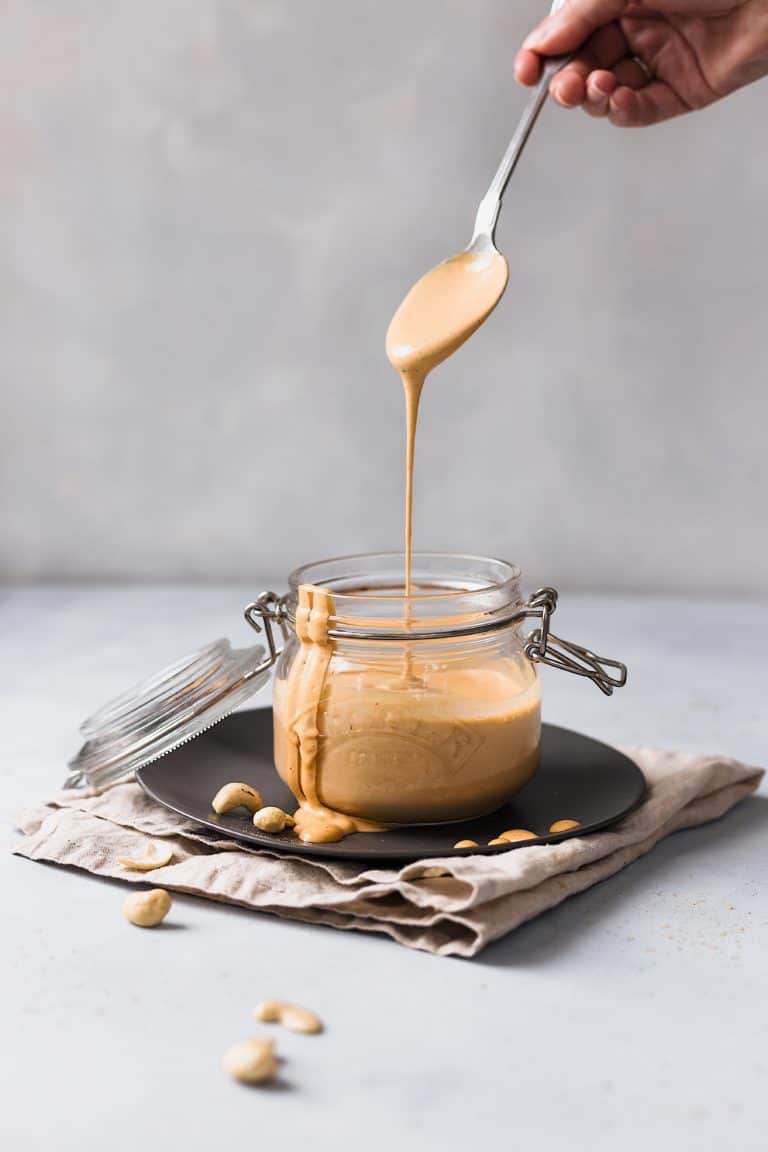 vegan 5 minute cashew cheese sauce