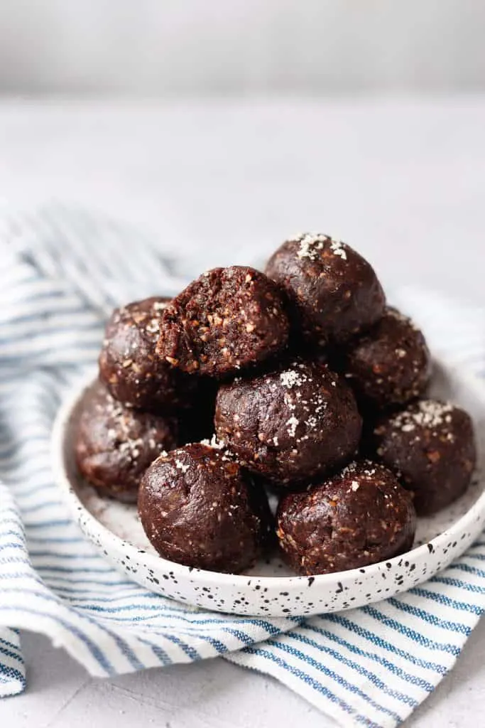 No-Bake Chocolate Peanut Butter Protein Balls