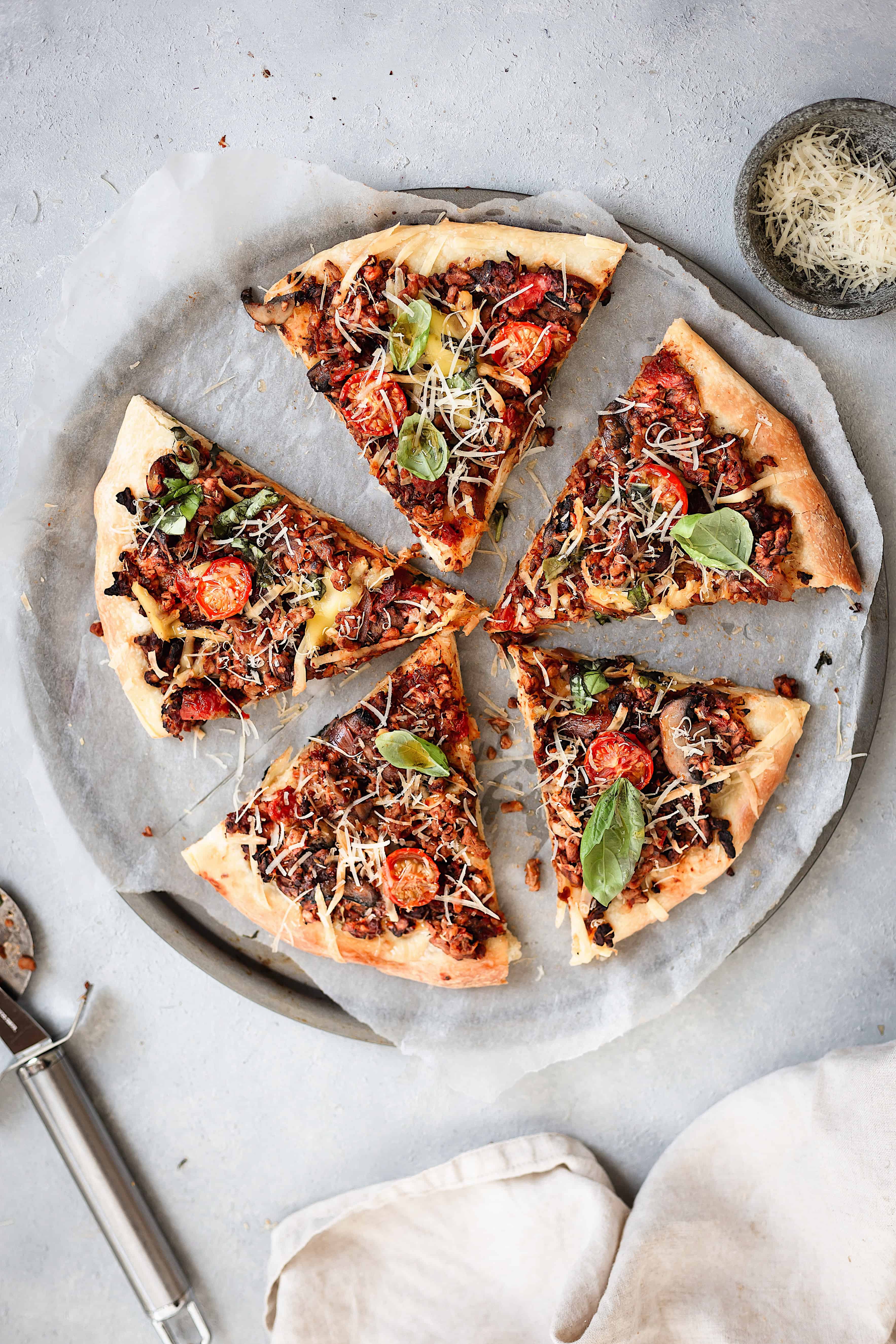 Vegan Bolognese Pizza