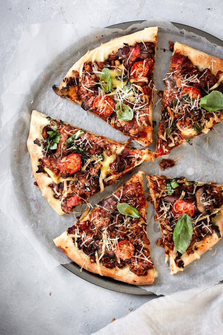Vegan Bolognese Pizza