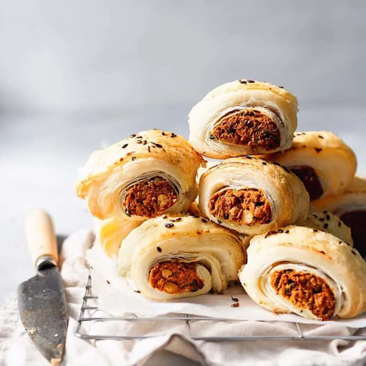 Vegan Sweet Potato & Chickpea Sausage Rolls #vegansausagerolls