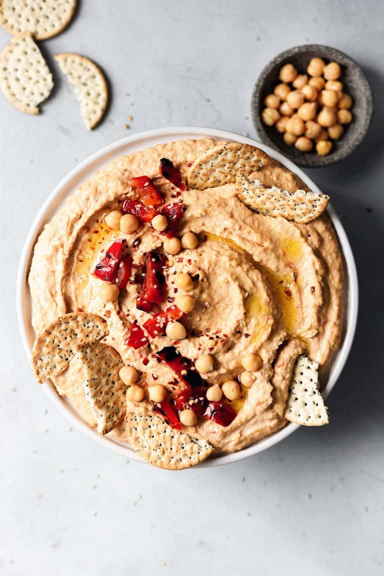 Spicy Roasted Red Pepper Hummus #hummus #redpepper