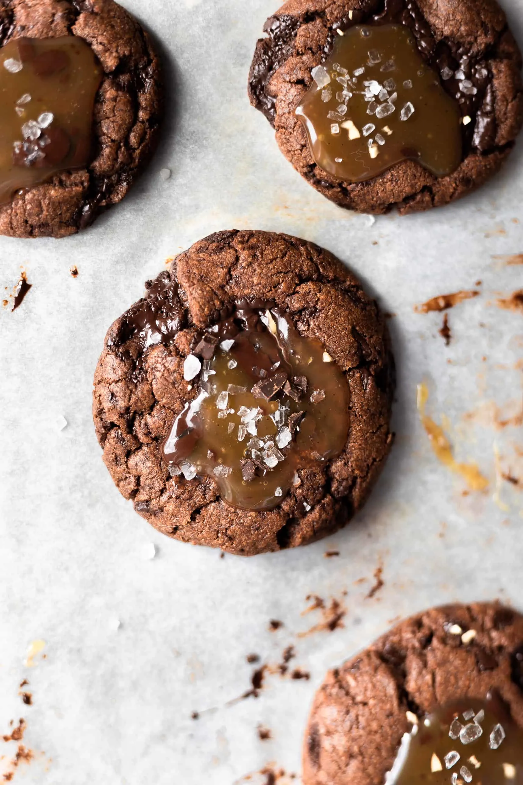 Vegan Chocolate Caramel Cookies #vegancookie #caramelcookie