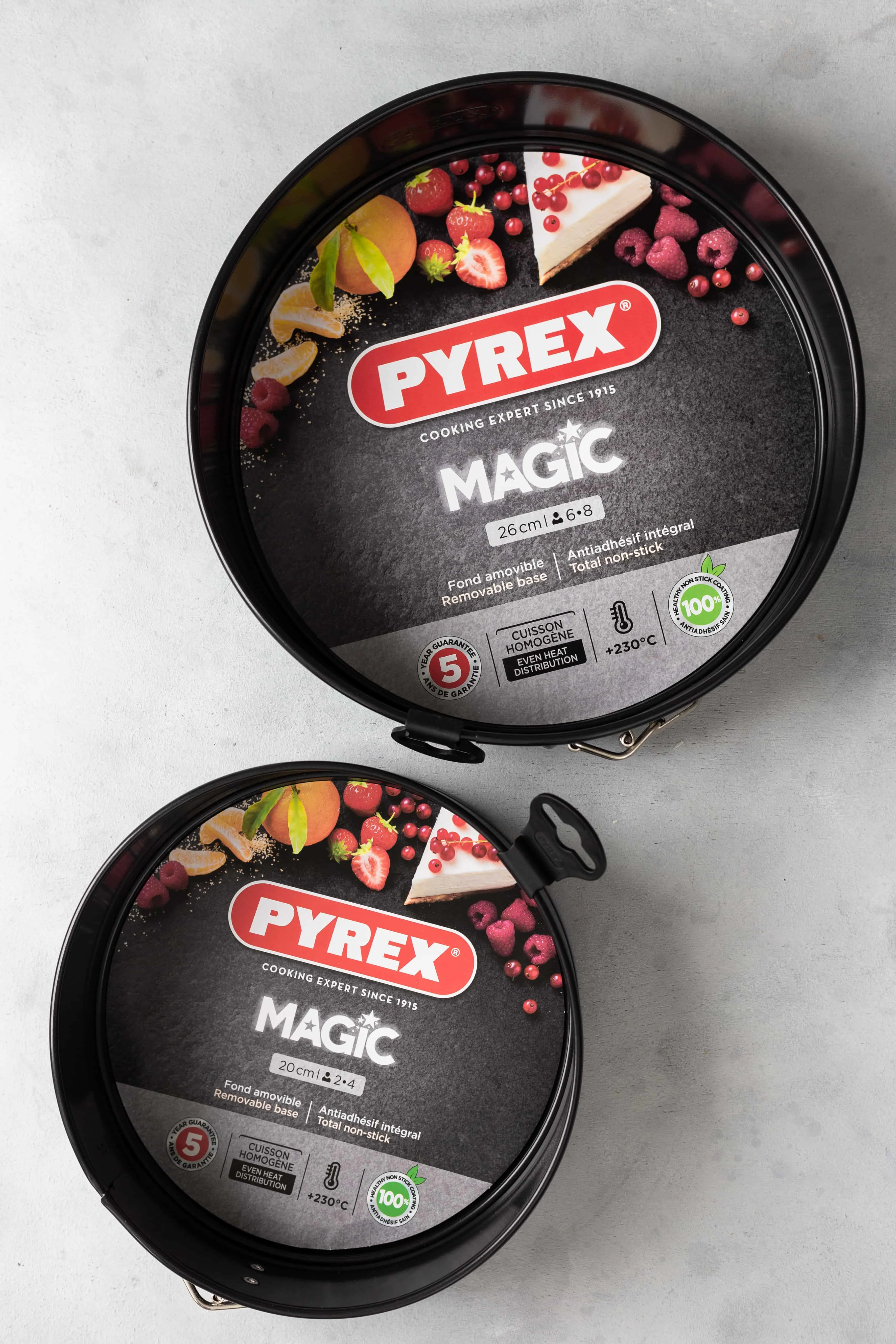 Pyrex Magic Bakeware Tins