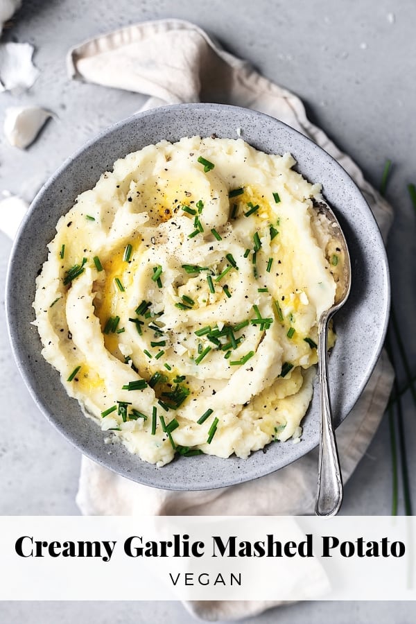 Vegan Garlic Mashed Potato #veganmashedpotato #veganchristmas