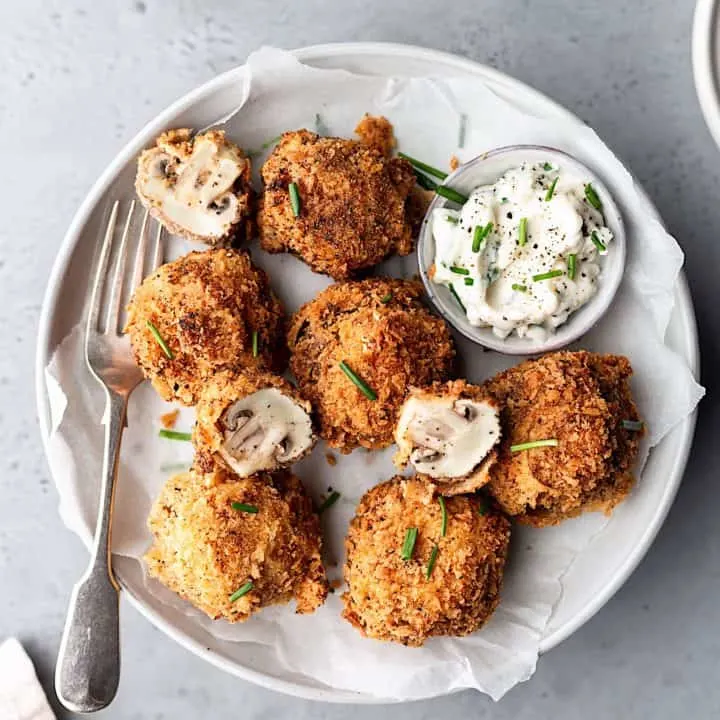 Vegan Crispy Garlic Fried Mushrooms #vegan #recipe #mushrooms