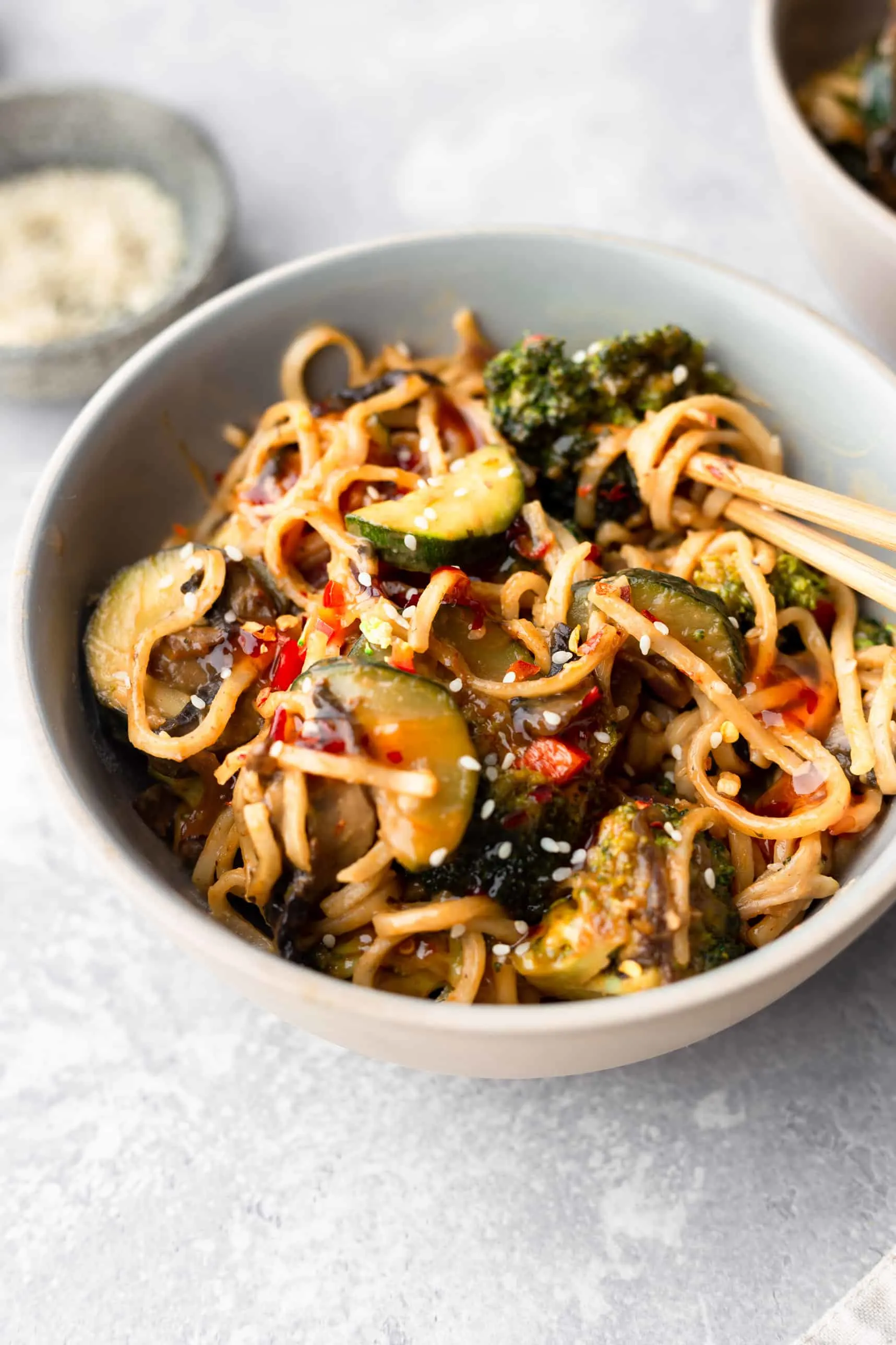 Vegan Spicy Sweet Chilli Noodles #vegan #recipe