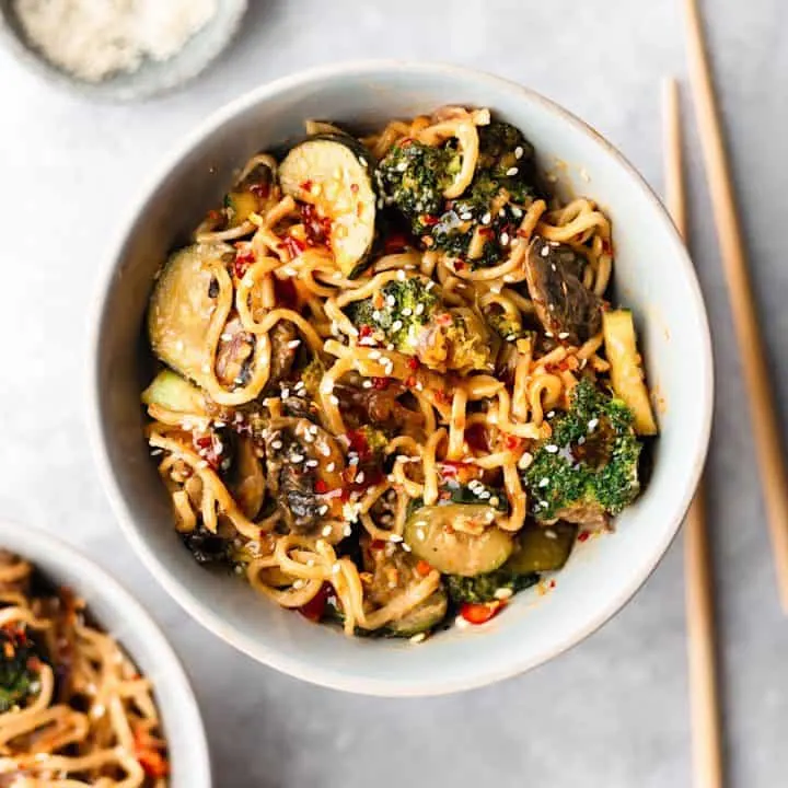 Spicy Sweet Chilli Veggie Noodles - Cupful of Kale