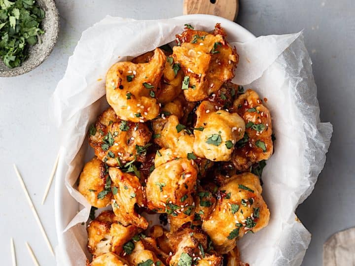 https://cupfulofkale.com/wp-content/uploads/2019/03/Maple-Sriracha-Cauiflower-Wings-720x540.jpeg