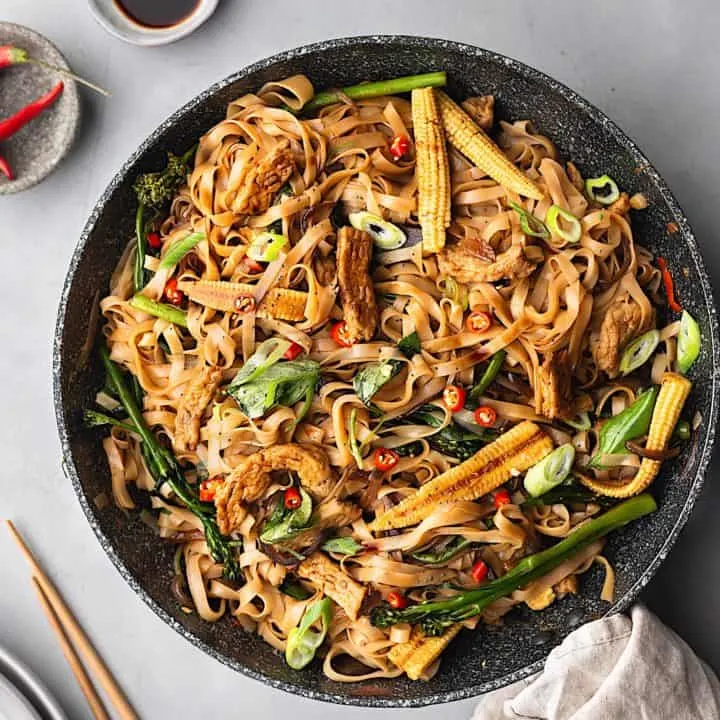 Vegan Thai Drunken Noodles Pad Kee Mao #vegan #thai #recipe #noodles