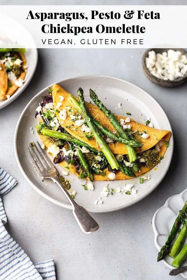 Vegan Asparagus, Pesto and Feta Omelette #vegan #recipe #asparagus #spring 