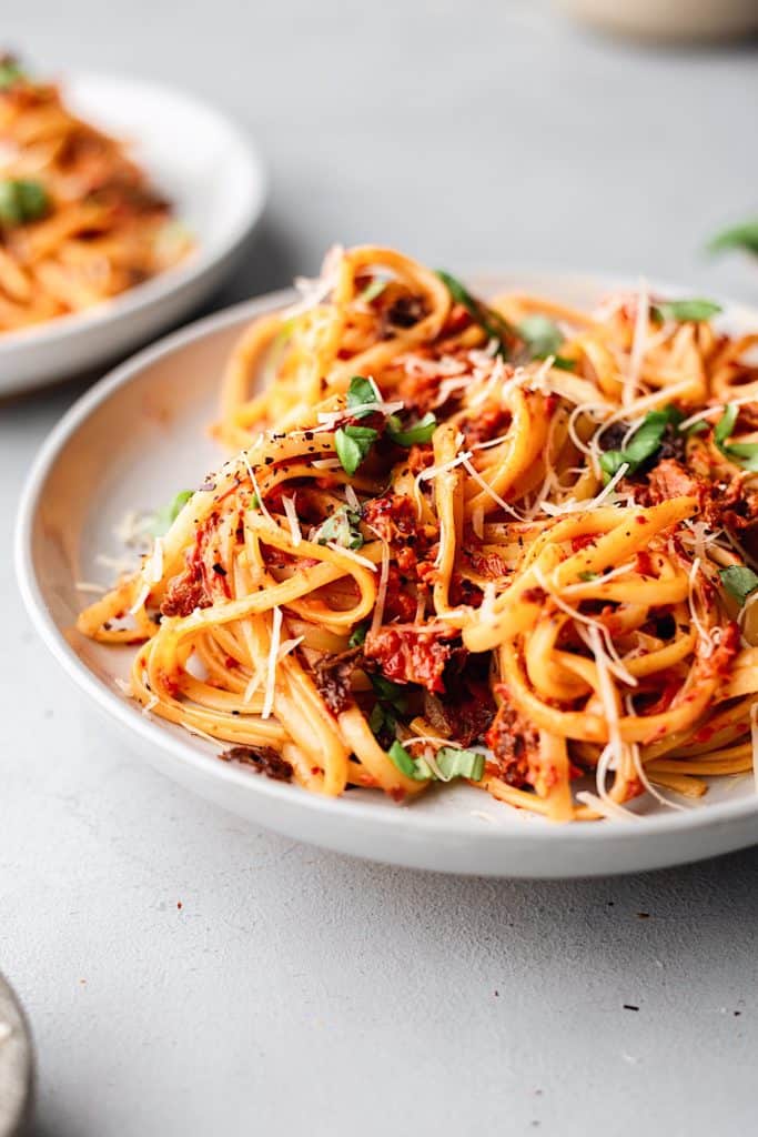 Roasted Red Pepper and Sundried Tomato Pasta Cupful of Kale
