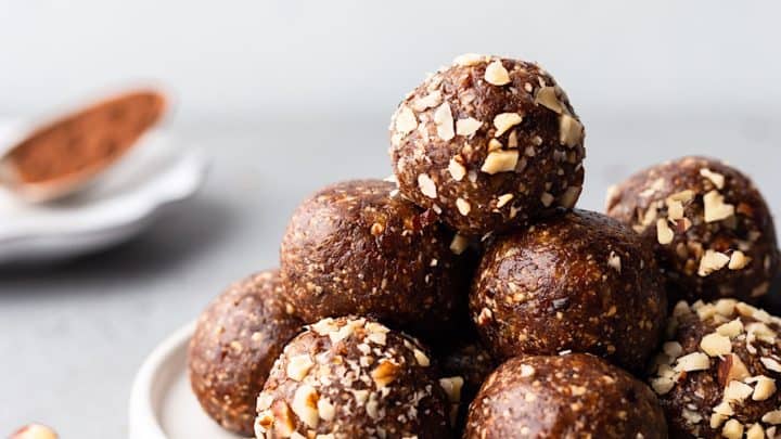 Hazel Nuts Chocolate　cute Hazelnut and Chocolate Bliss Balls - Cupful of Kale