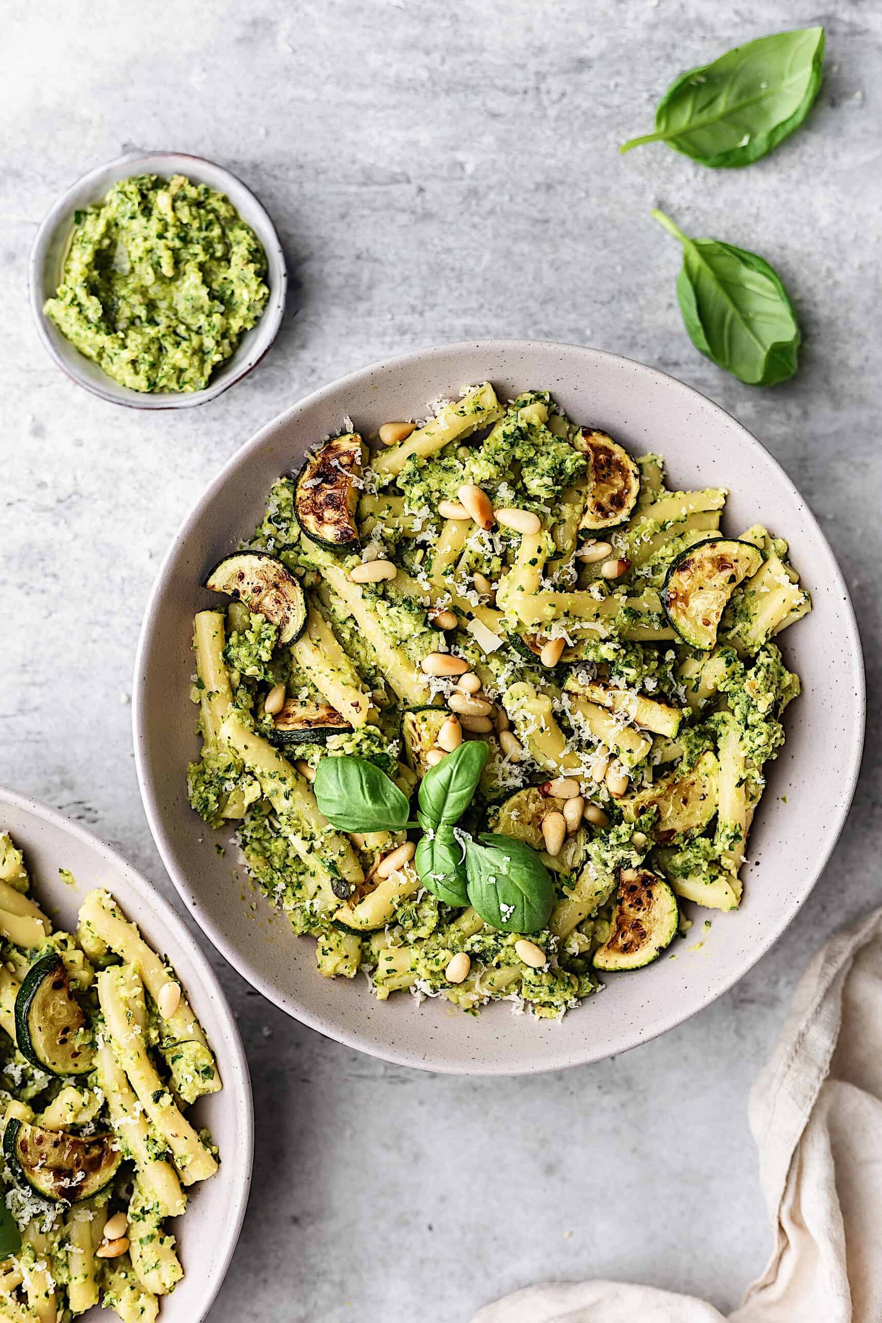 Vegan Roasted Courgette Pesto Pasta #vegan #recipe #pesto #pasta #courgette #zucchini