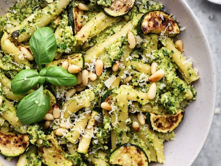 Creamy Brazil Nut Pesto Pasta with Roasted Courgette, Peas & Rocket -  Cupful of Kale