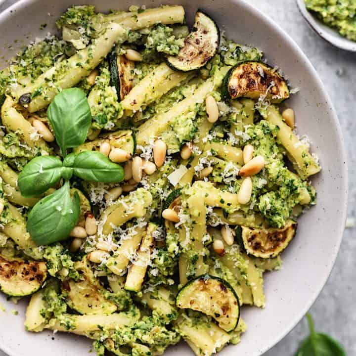 Vegan Roasted Courgette Pesto Pasta #vegan #recipe #pesto #pasta #courgette #zucchini