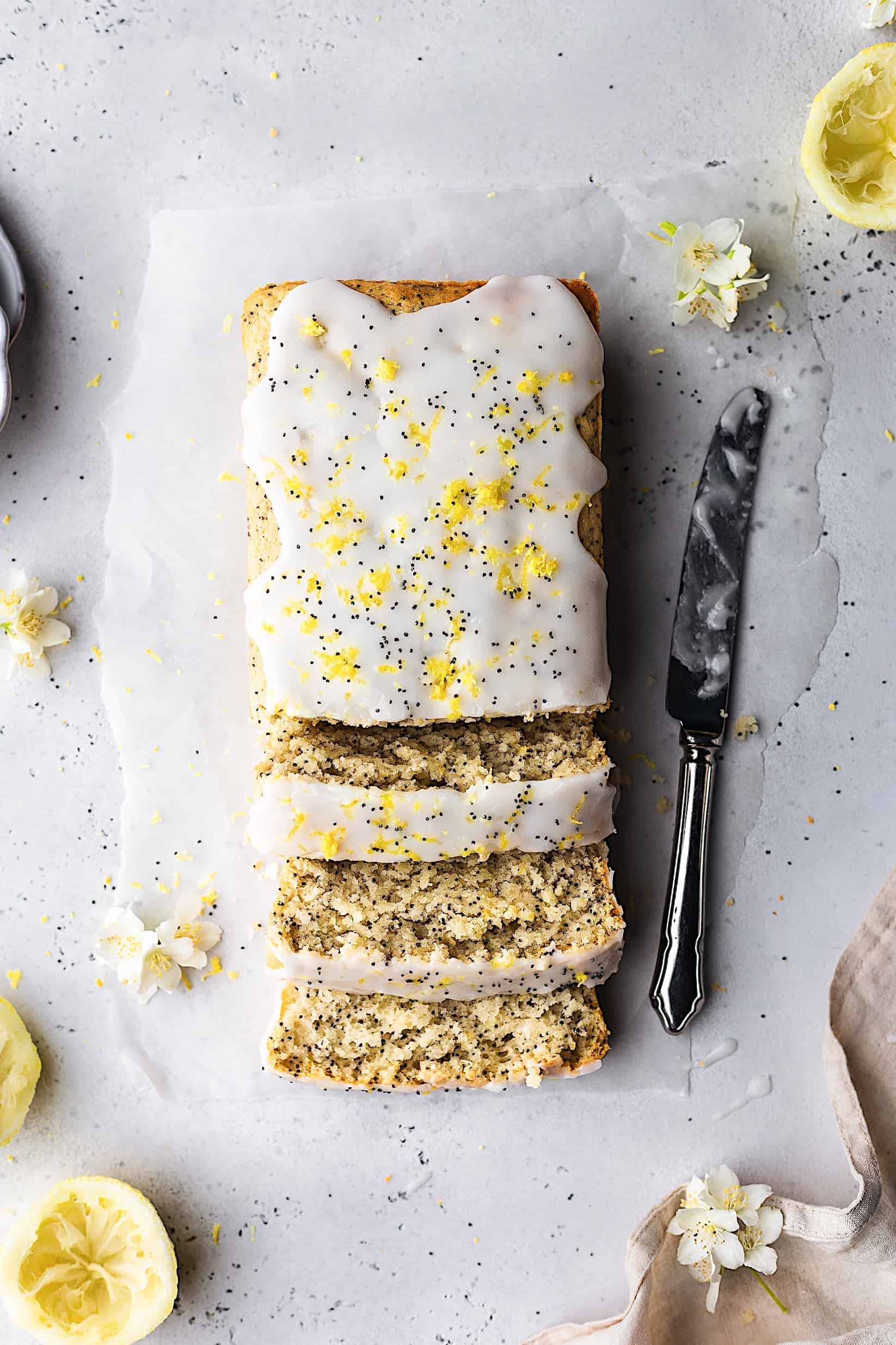 Vegan Lemon Poppy Seed Cake #vegancake #lemon #poppyseed #recipe #cake