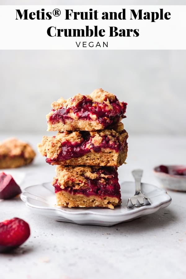Metis Fruit and Maple Crumble Square Bars #metis #fruit #maple #crumble #vegan #recipe #dessert