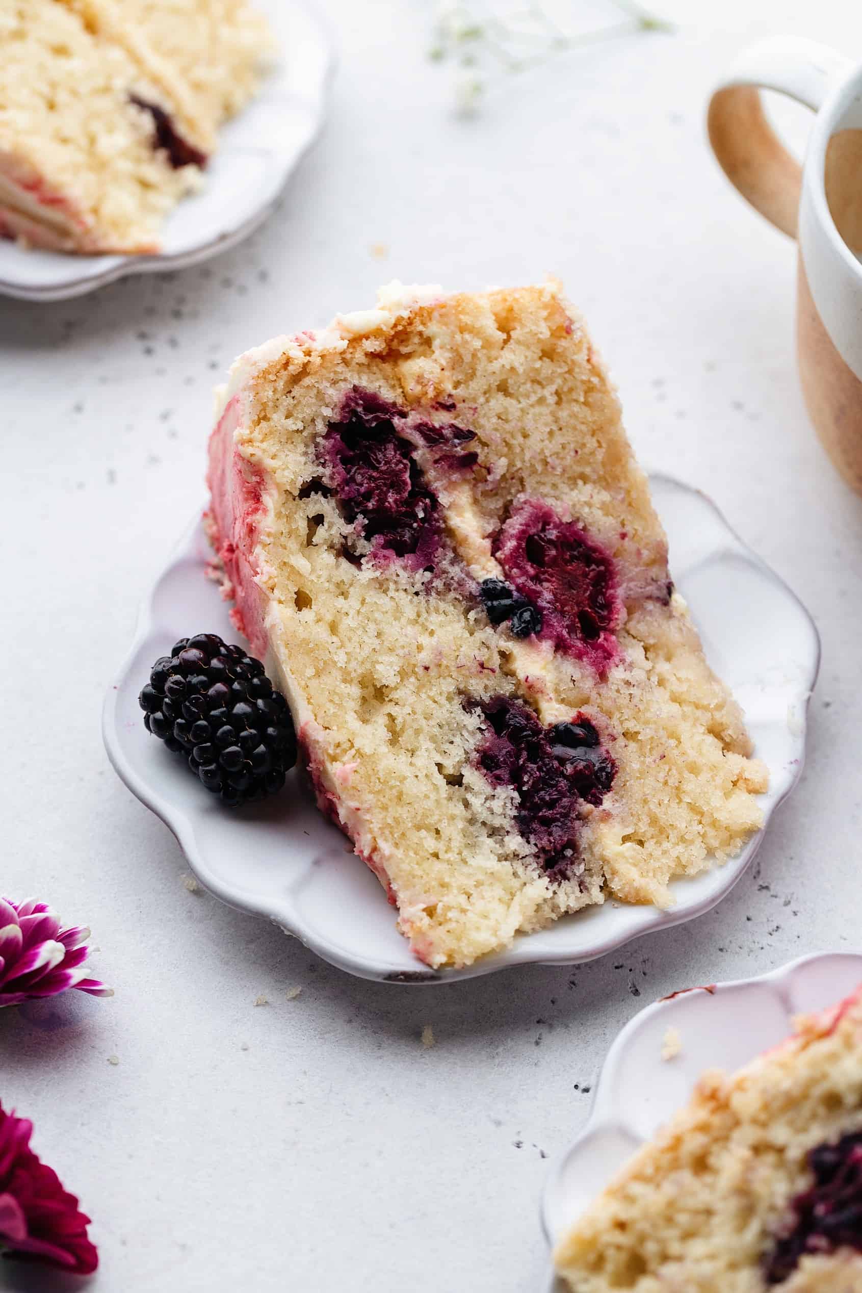 Vegan Blackberry and Gin Cake Slice #vegan #recipe #cake #blackberry #gin #seedlip #fruit #vegancake #dairyfree