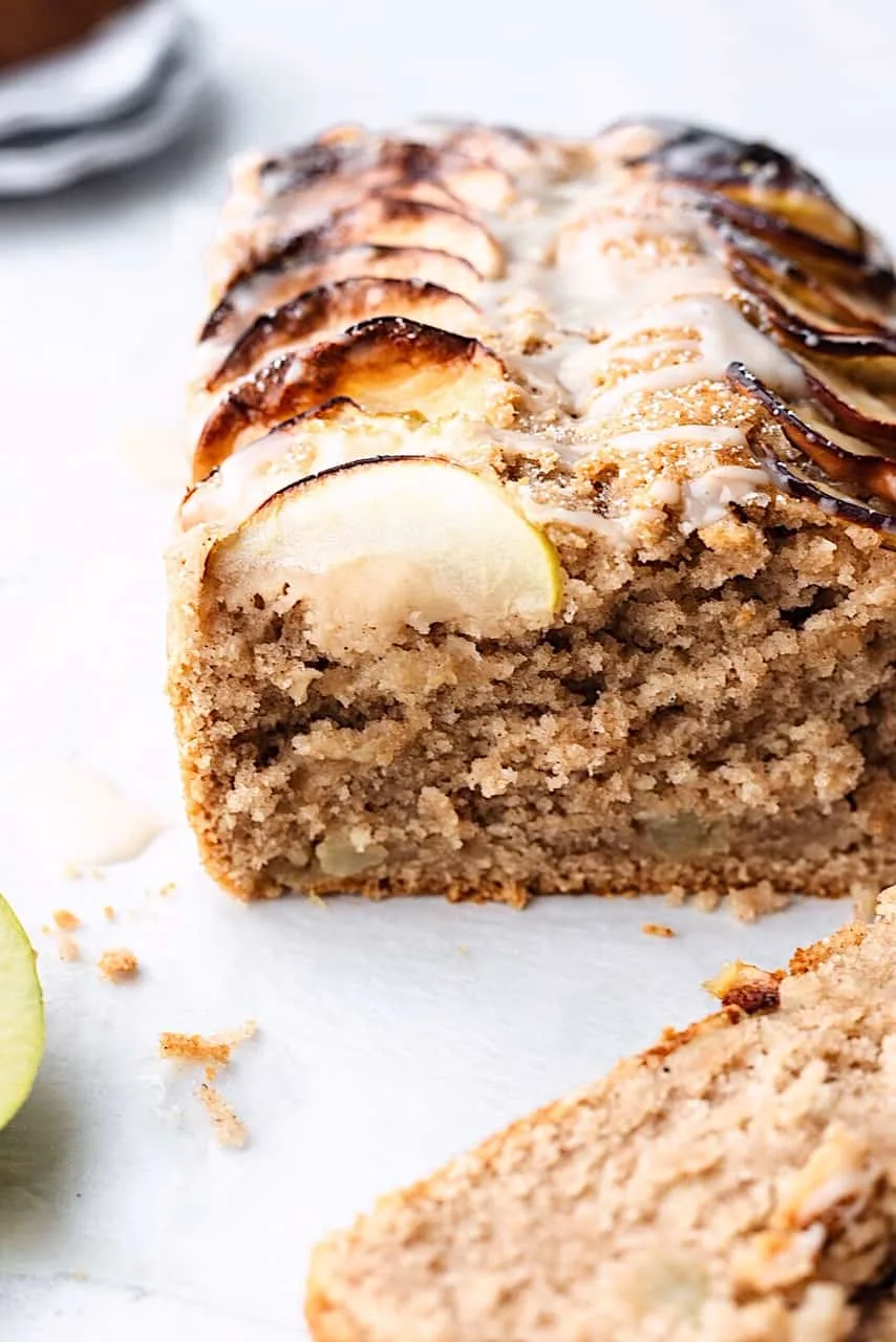 Vegan Cinnamon Apple Loaf Cake #cake #vegan #apple #recipe #fall #baking #applecake