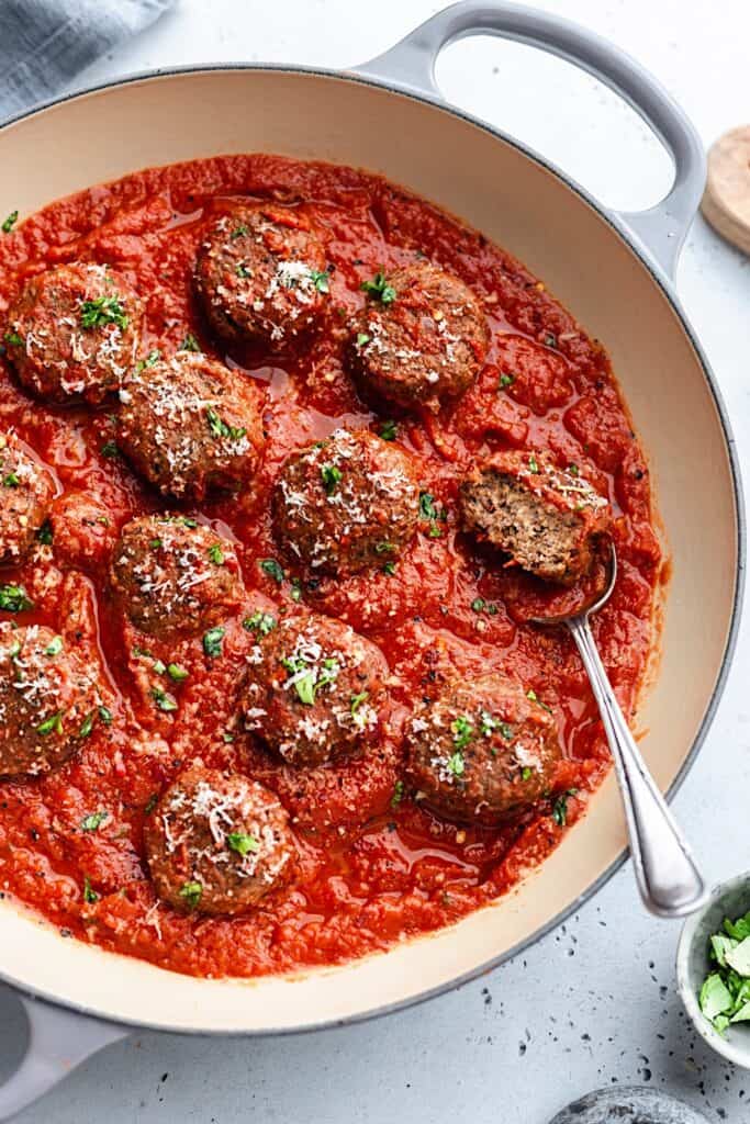 Vegan Mushroom and Lentil Meatballs with Marinara Sauce #vegan #meatballs #lentil #mushroom #pasta #sauce