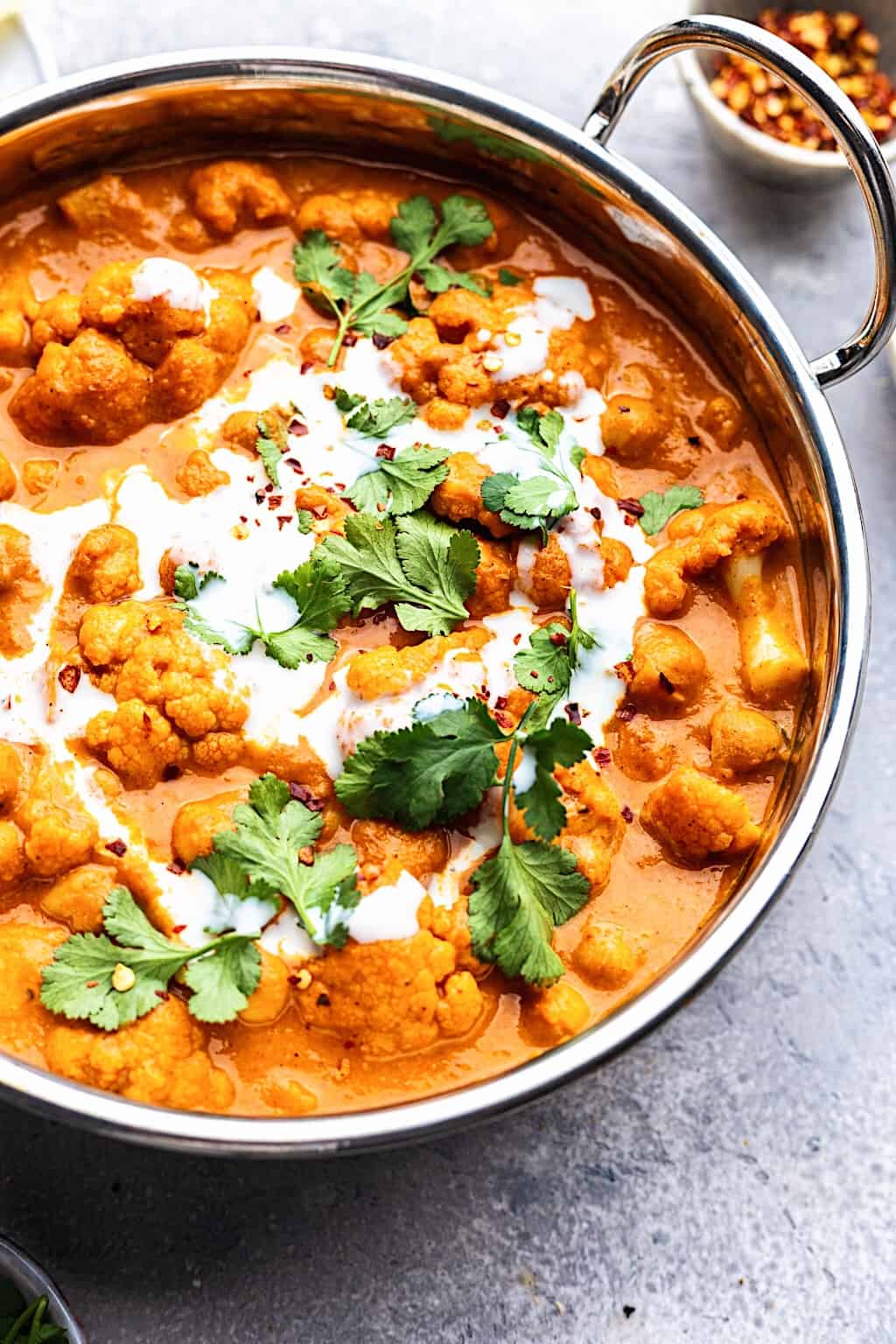 Vegan Cauliflower and Chickpea Curry #curry #cauliflower #chickpea #vegan #healthy #creamy