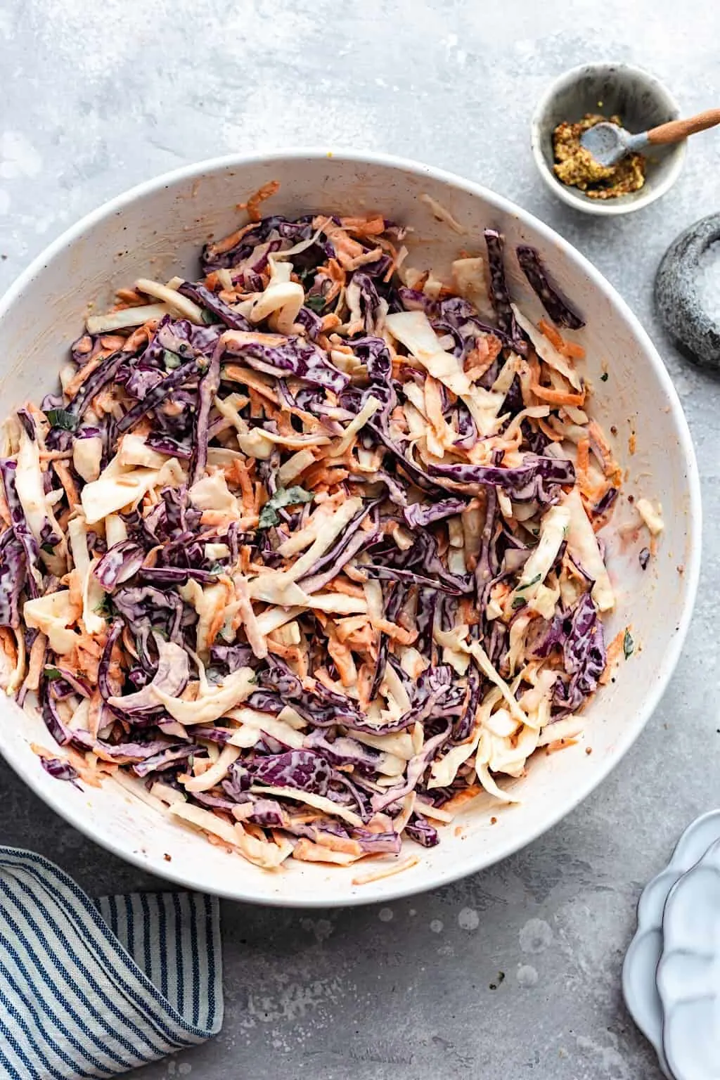 Easy Vegan Coleslaw #vegan #coleslaw #dairyfree #eggfree #mayo #food