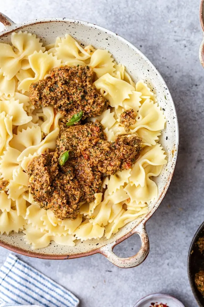 Vegan Sun Dried Tomato Pesto Pasta Salad