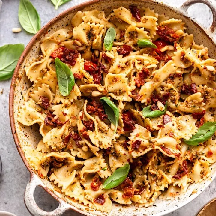 Vegan Sun Dried Tomato Pesto Pasta Salad #pasta #recipe #food #vegan #salad #tomato #dairyfree