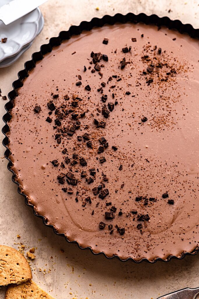 Vegan Chocolate Cream Pie #vegan #cream #chocolate #pie #mousse #dessert #dairyfree