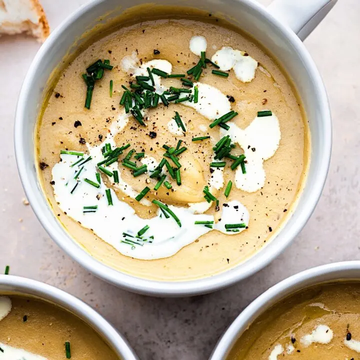 Vegan Leek and Potato Soup #soup #leek #potato #vegan #autumn #winter #plantbased #dairyfree