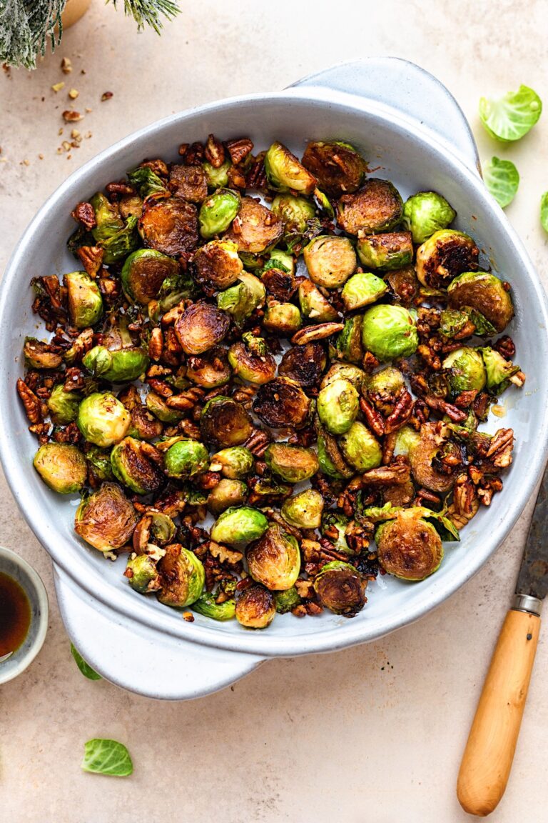 Pan Fried Maple Pecan Brussel Sprouts #christmas #brusselsprout #vegan #vegetarian #sidedish #recipe