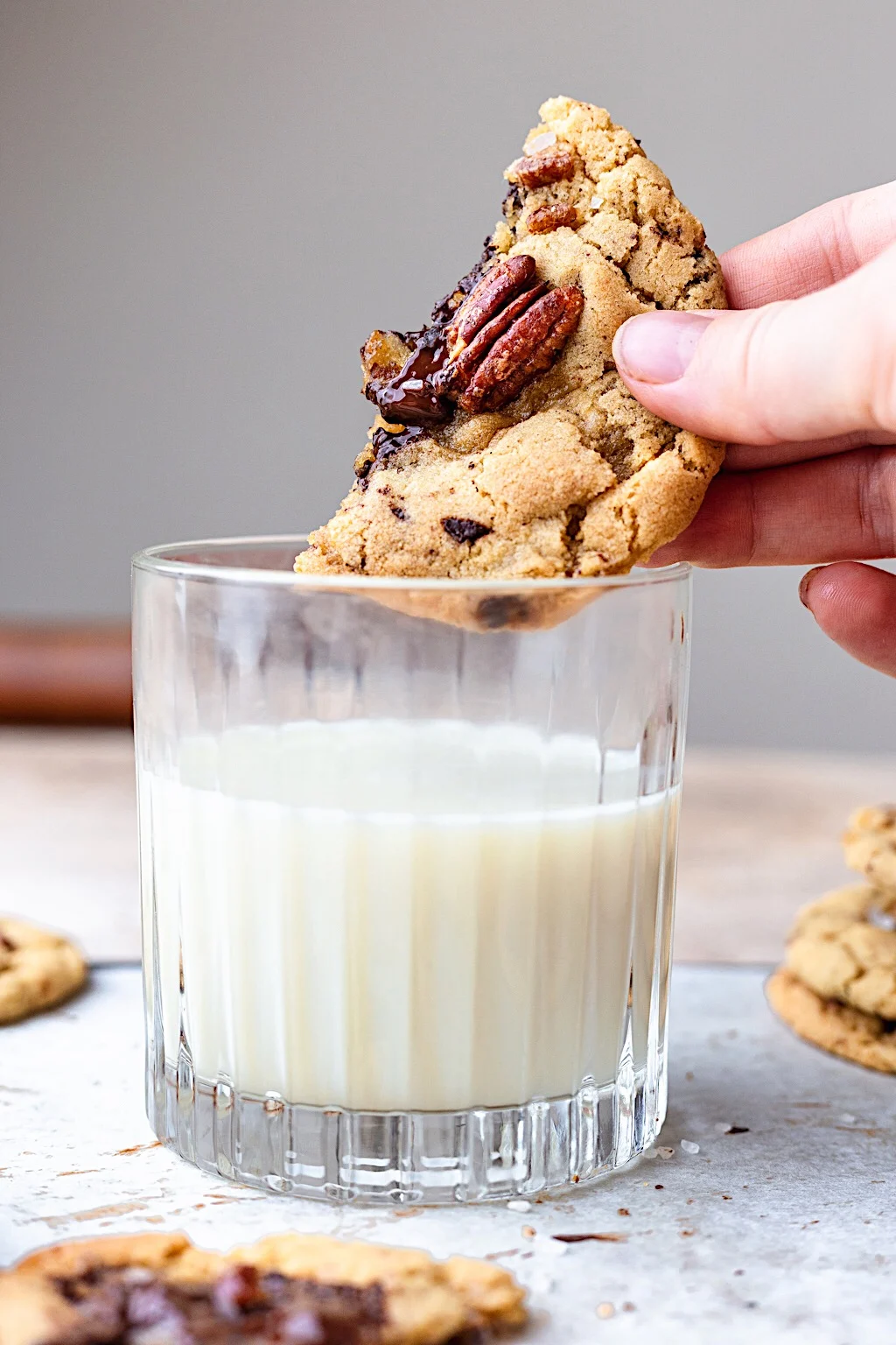 Vegan Maple Pecan Cookies #cookies #maplesyrup #pecan #vegan #dairyfree #christmas #recipe