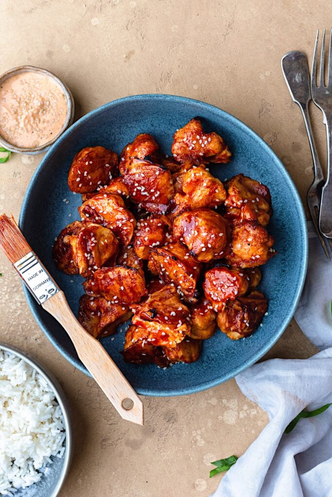 Vegan Spicy Gochujang Cauliflower Wings #cauliflower #wings #vegan #dairyfree #koreanfood