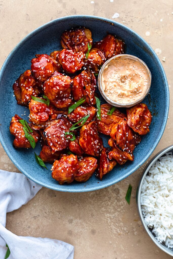 Vegan Spicy Gochujang Cauliflower Wings #cauliflower #wings #vegan #dairyfree #koreanfood