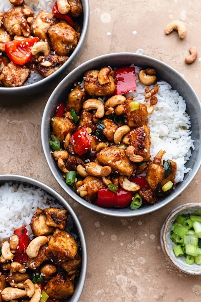 Vegan Chinese Cashew Tofu #cashew #tofu #stirfry #chinese #dairyfree #meatlessmeals #dinner