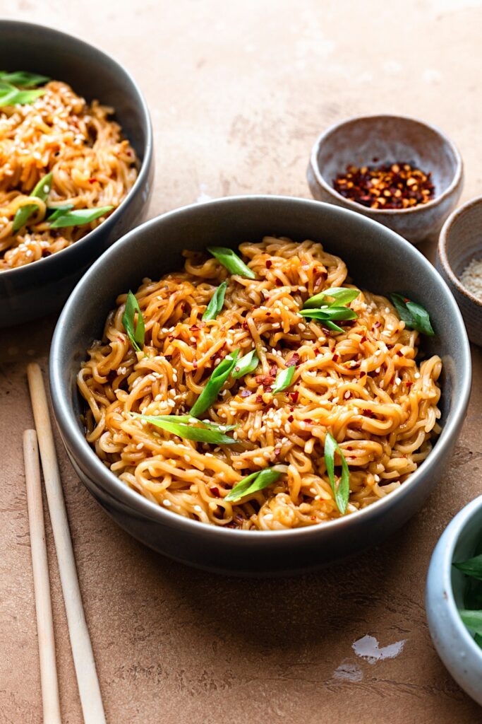 Spicy Garlic Noodles #spicy #garlic #asian #noodles #stirfry