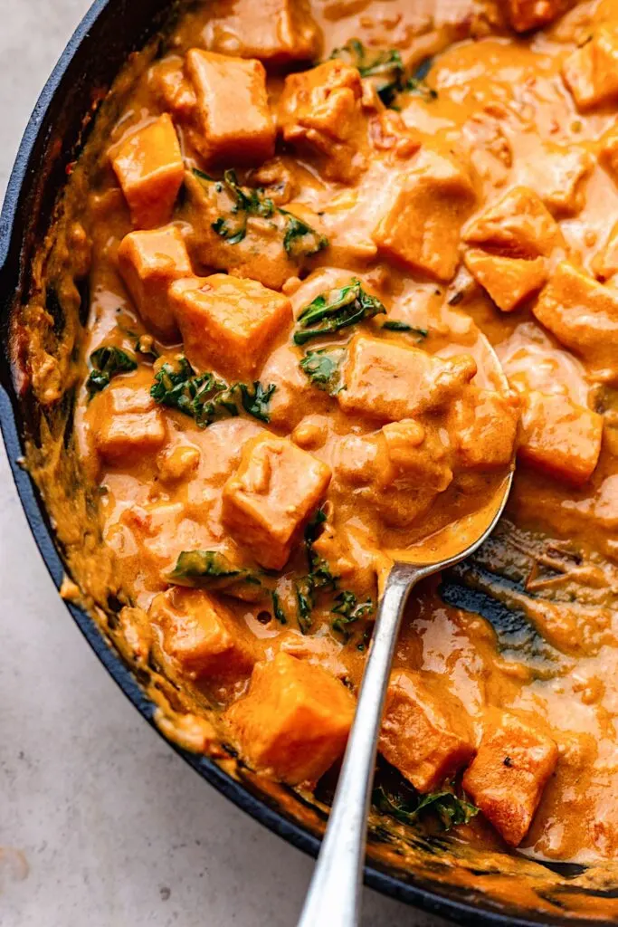 Sweet Potato Kale and Peanut Butter Curry #sweetpotato #kale #peanutbutter #curry #vegan