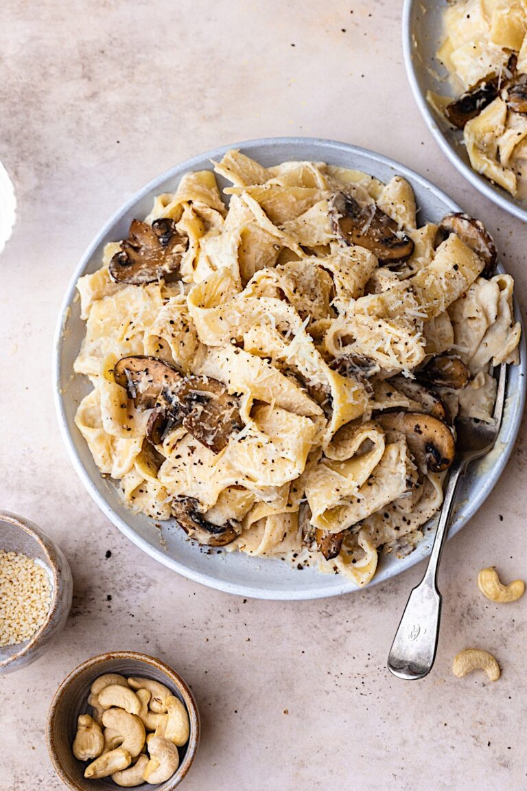 Vegan Alfredo Pasta Sauce #pasta #alfredo #creamy #dairyfree