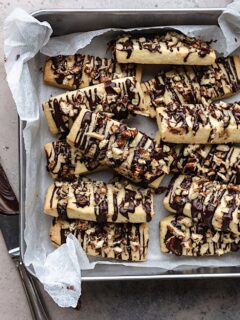 Vegan Vanilla Shortbread with Chocolate and Pecans #shortbread #vegan #dairyfree #pecan #chocolate #biscuit