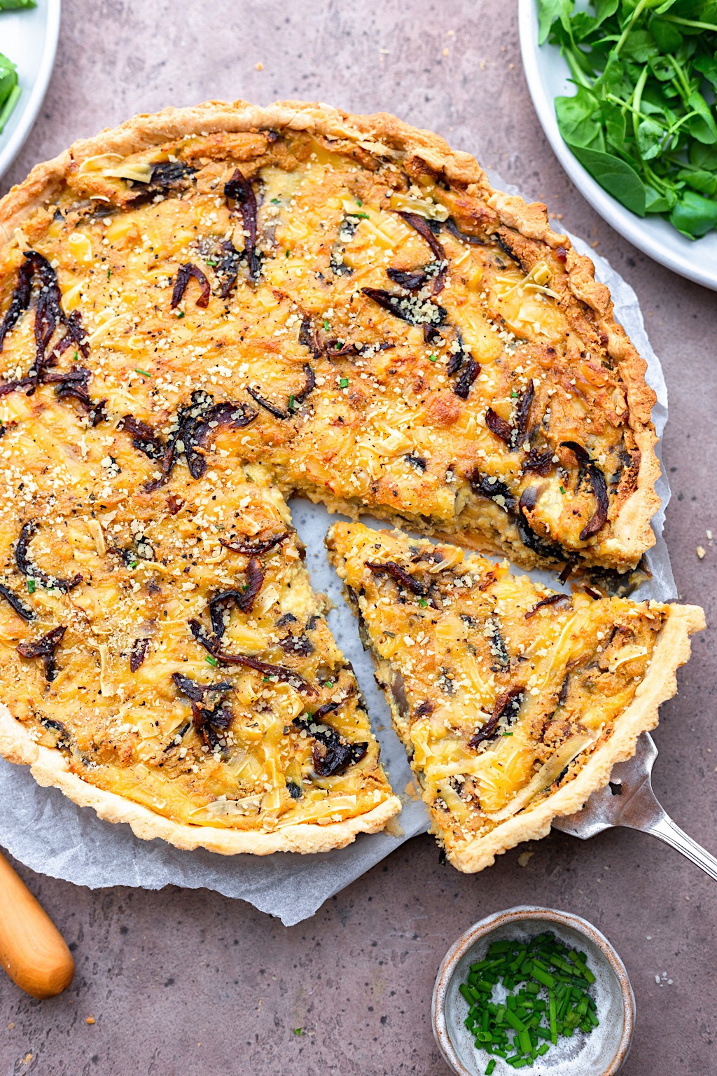 Vegan Caramelised Onion and Cheddar Cheese Quiche #vegan #quiche #onion #cheese #summer #picnic