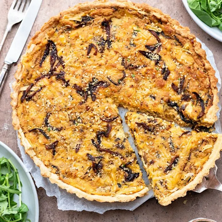 Vegan Caramelised Onion and Cheese Quiche #vegan #onion #quiche #dairyfree #vegancheese #picnic #tart