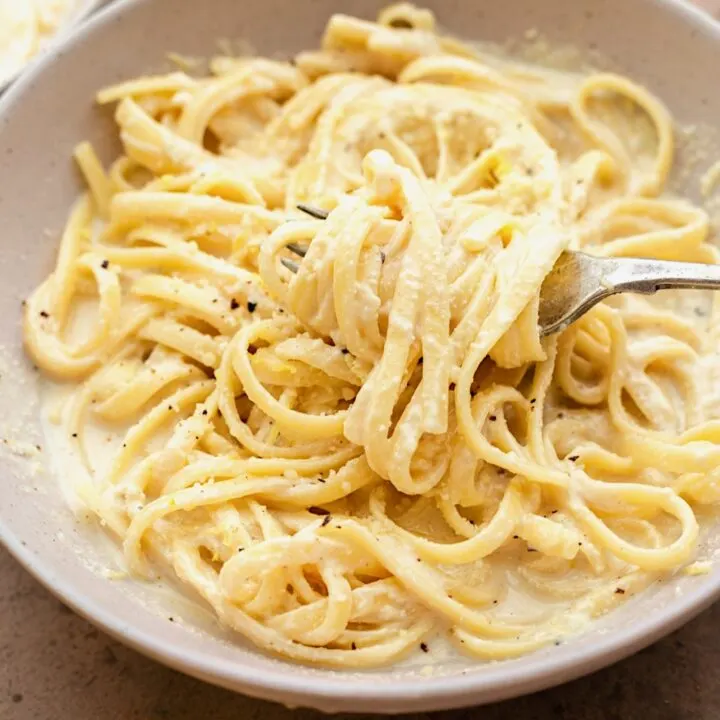 Vegan Creamy Lemon Pasta #lemon #pasta #dairyfree #vegan #summer #recipe